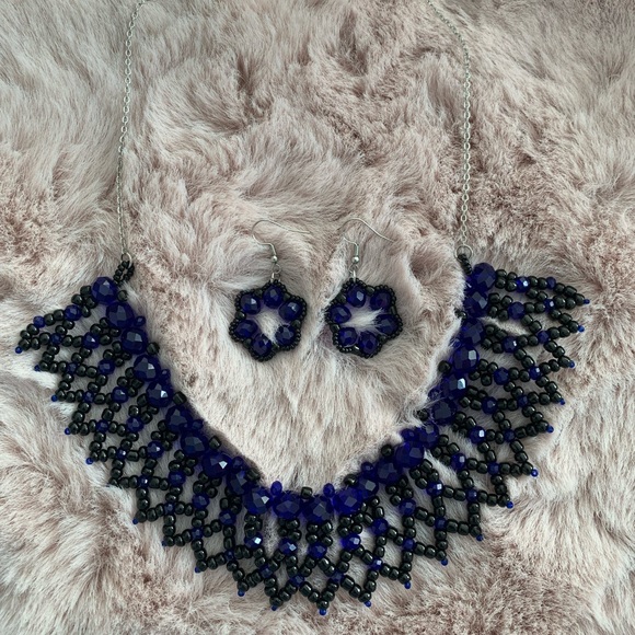 Victoria - Picture 3 of 5